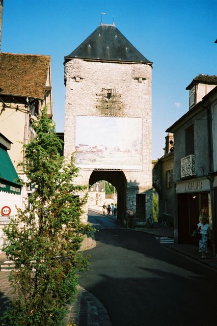 MoretPorte Bourgogne).JPG