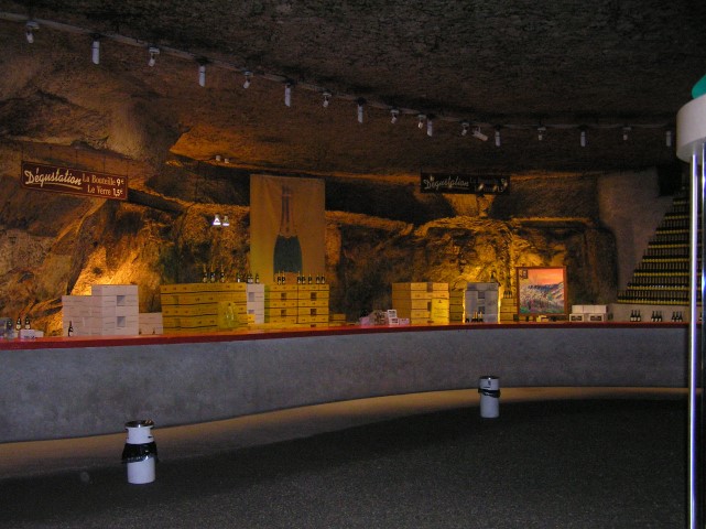 caves de Bailly.JPG